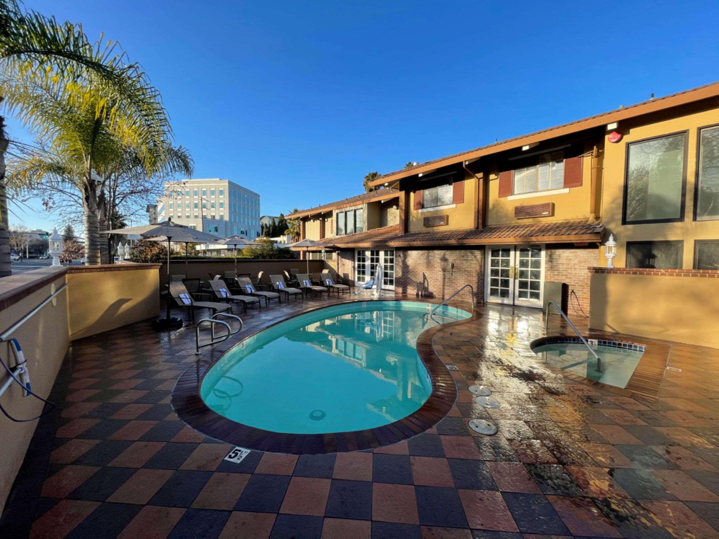 Surestay Plus Hotel By Best Western Mountain View Exterior foto